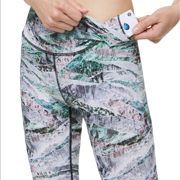 Lululemon Wunder Under Luxtreme - Picture 4 of 12